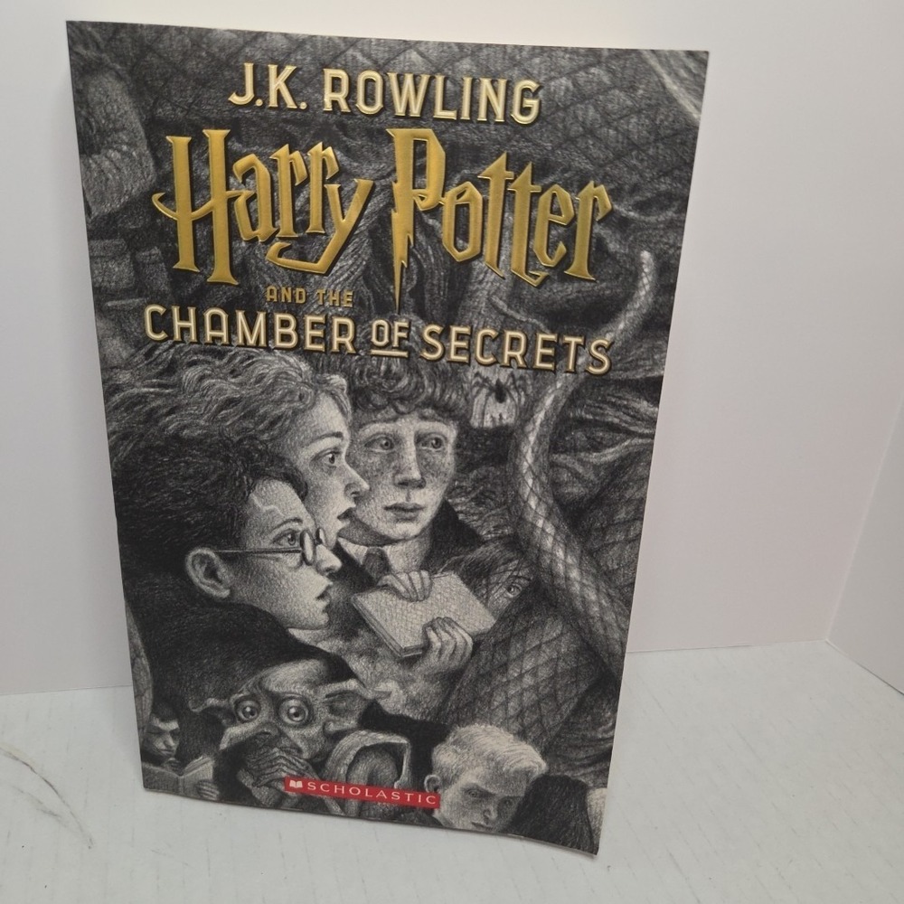 Harry Potter and the Chamber of Secrets (Harry‎ Potter, Book 2): Volume 2
